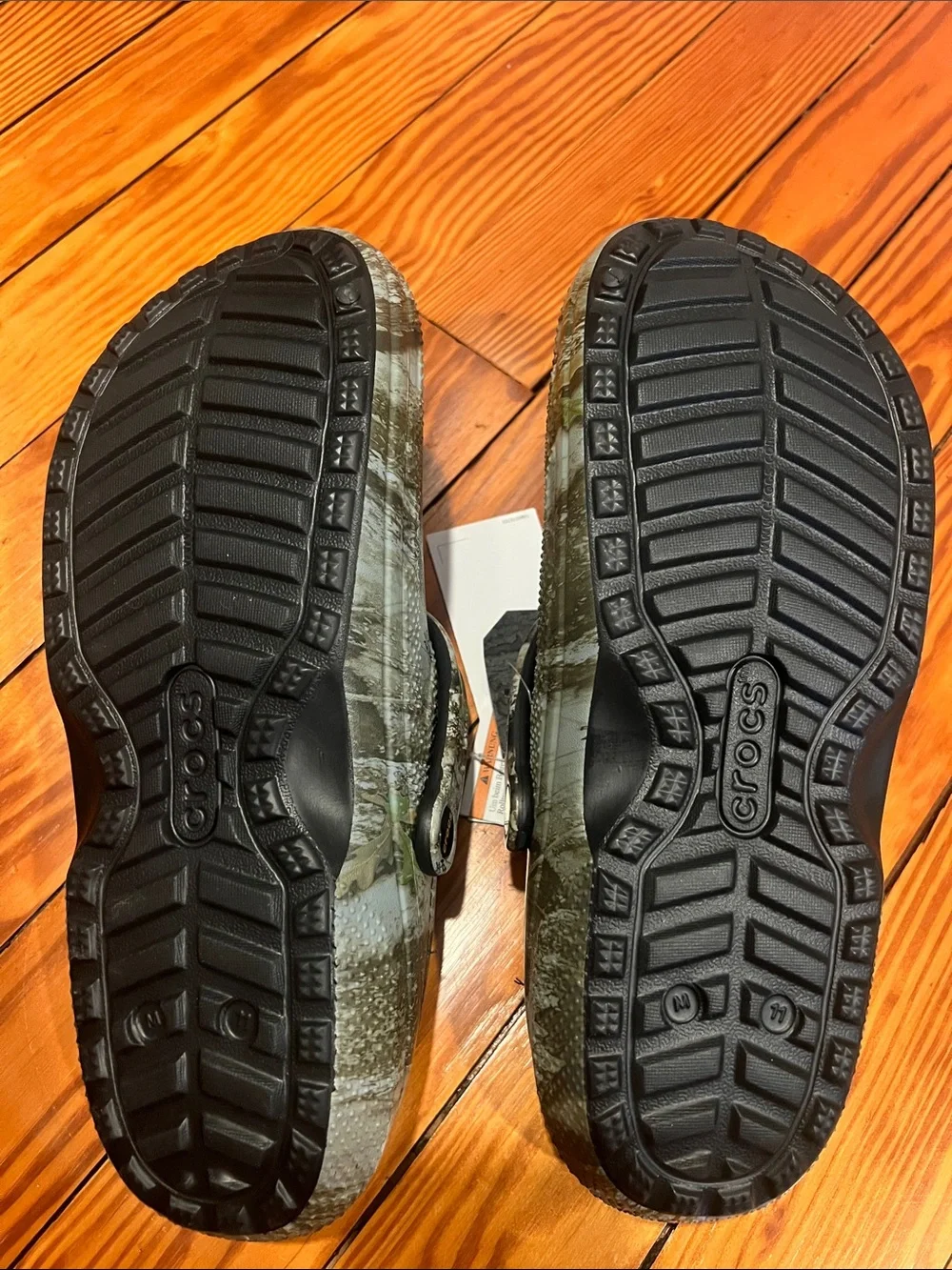 Men’s realtree camo fuzzy crocs